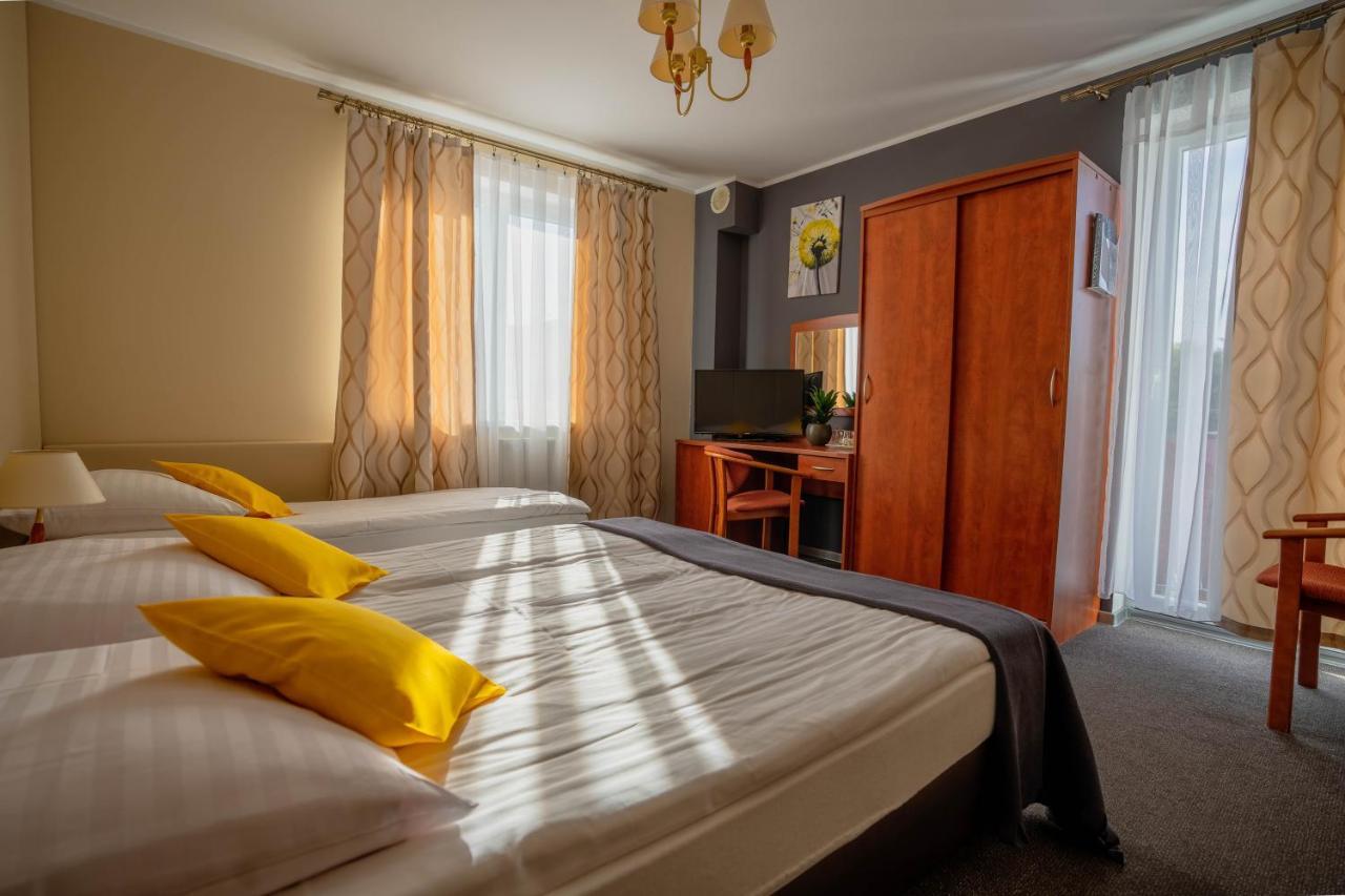 Hotel Tramontana Darlowko Esterno foto