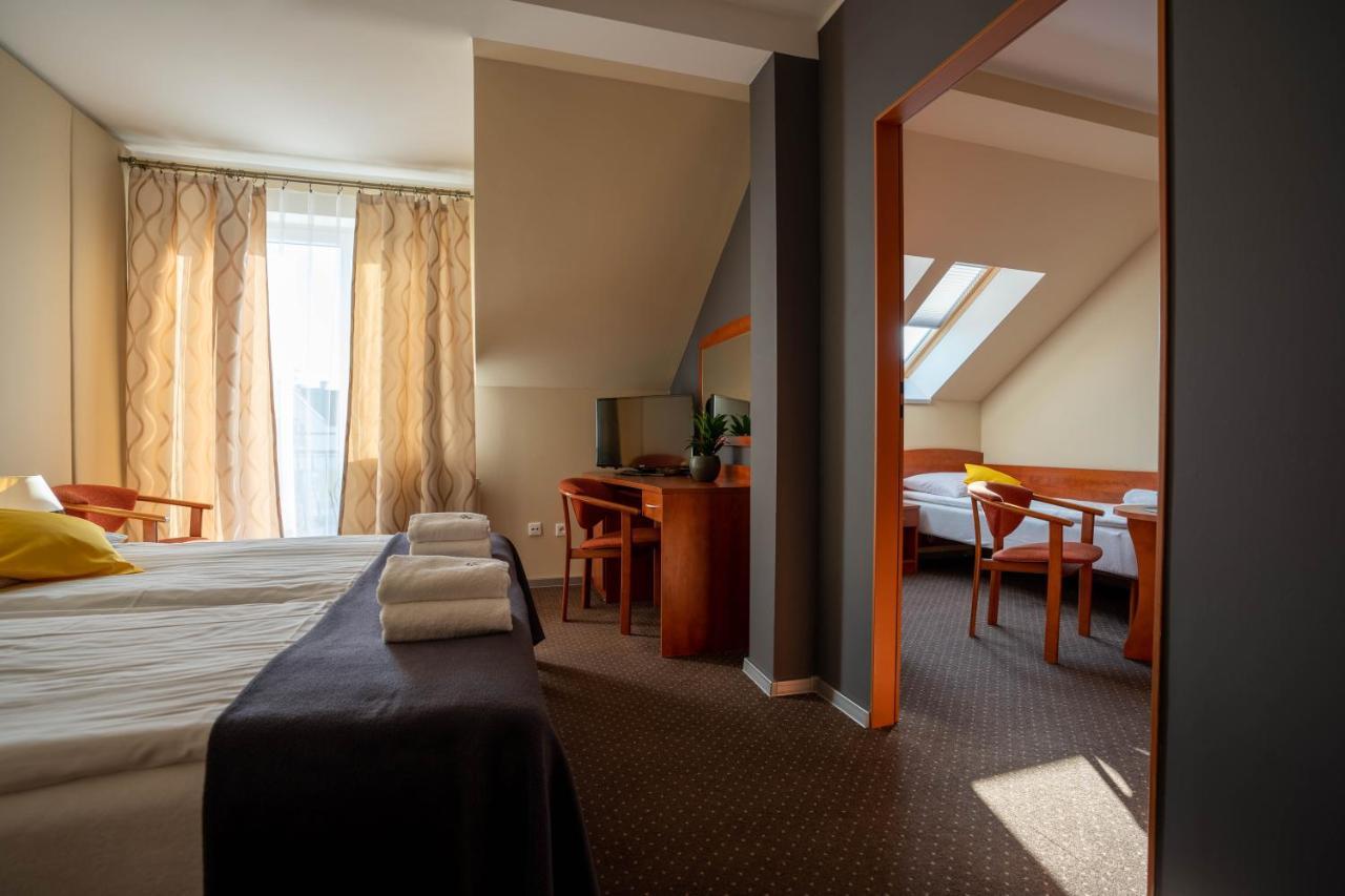 Hotel Tramontana Darlowko Esterno foto